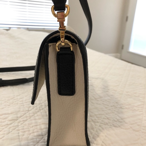 Tory Burch Crossbody 🖤🔳🔲 - Picture 3 of 8